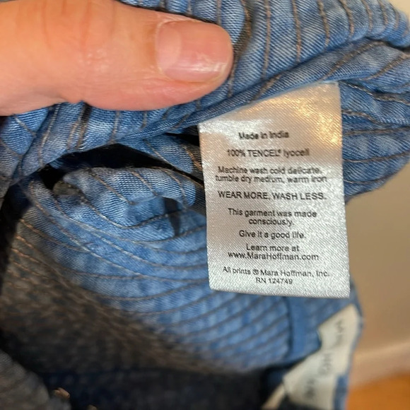 Mara Hoffman Lucy Flare Crop Pants Cropped in denim wash. Size 2. - Picture 8 of 10